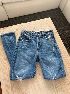 Abercrombie and Fitch Women’s skinny high rise curve love jeans